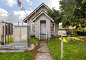 703 1st, Aberdeen, Washington 98520, 4 Bedrooms Bedrooms, ,1 BathroomBathrooms,Residential,For Sale,1st,NWM1874908