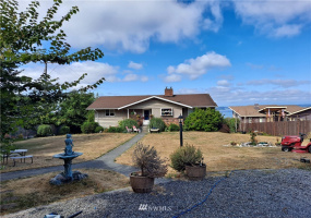 4902 Slayden, Tacoma, Washington 98422, 5 Bedrooms Bedrooms, ,2 BathroomsBathrooms,Residential,For Sale,Slayden,NWM1763717