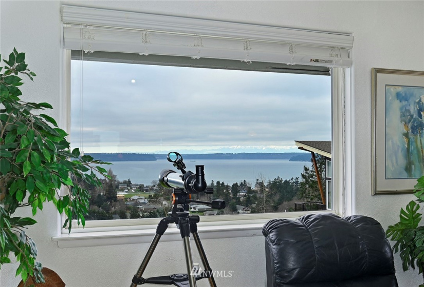 4902 Slayden, Tacoma, Washington 98422, 5 Bedrooms Bedrooms, ,2 BathroomsBathrooms,Residential,For Sale,Slayden,NWM1763717