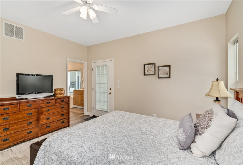 12190 Emig, Leavenworth, Washington 98826, 3 Bedrooms Bedrooms, ,2 BathroomsBathrooms,Residential,For Sale,Emig,NWM1875406