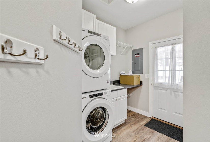 12190 Emig, Leavenworth, Washington 98826, 3 Bedrooms Bedrooms, ,2 BathroomsBathrooms,Residential,For Sale,Emig,NWM1875406