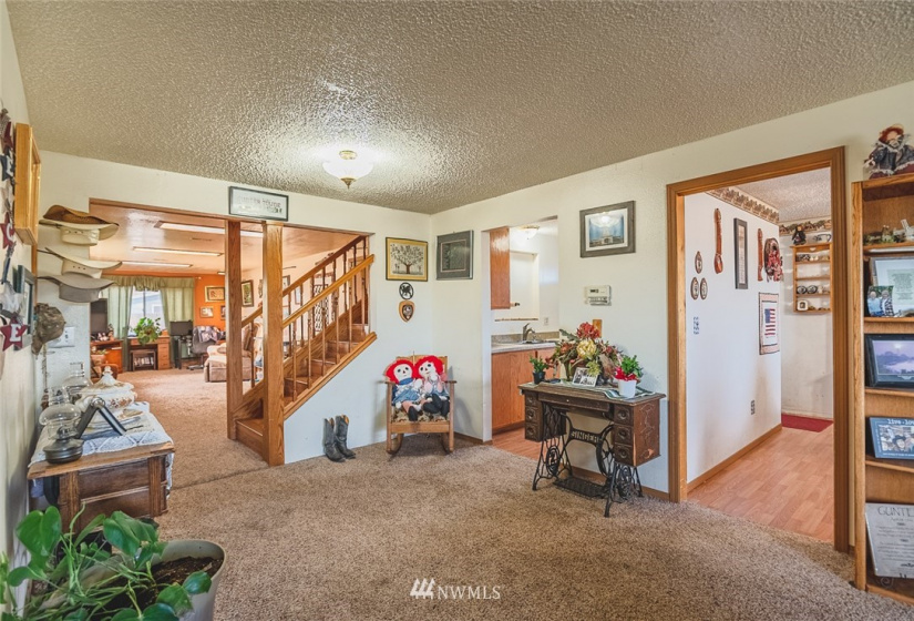 11654 1st Ave SE Royal, Othello, Washington 99344, 6 Bedrooms Bedrooms, ,1 BathroomBathrooms,Residential,For Sale,Munro's 1st Add to Royal O & M Site,1st Ave SE Royal,NWM1875463