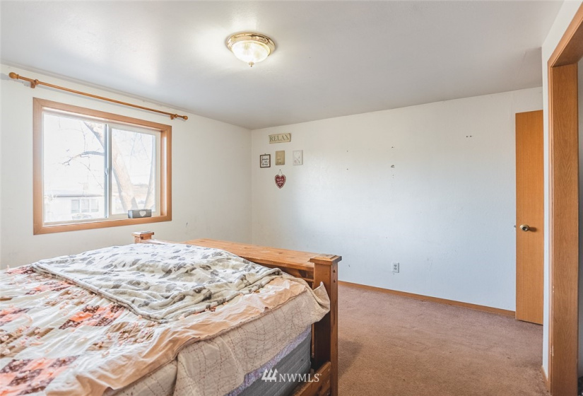 11654 1st Ave SE Royal, Othello, Washington 99344, 6 Bedrooms Bedrooms, ,1 BathroomBathrooms,Residential,For Sale,Munro's 1st Add to Royal O & M Site,1st Ave SE Royal,NWM1875463
