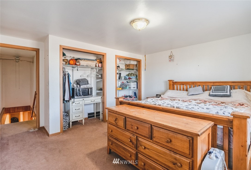 11654 1st Ave SE Royal, Othello, Washington 99344, 6 Bedrooms Bedrooms, ,1 BathroomBathrooms,Residential,For Sale,Munro's 1st Add to Royal O & M Site,1st Ave SE Royal,NWM1875463