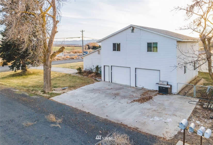 11654 1st Ave SE Royal, Othello, Washington 99344, 6 Bedrooms Bedrooms, ,1 BathroomBathrooms,Residential,For Sale,Munro's 1st Add to Royal O & M Site,1st Ave SE Royal,NWM1875463