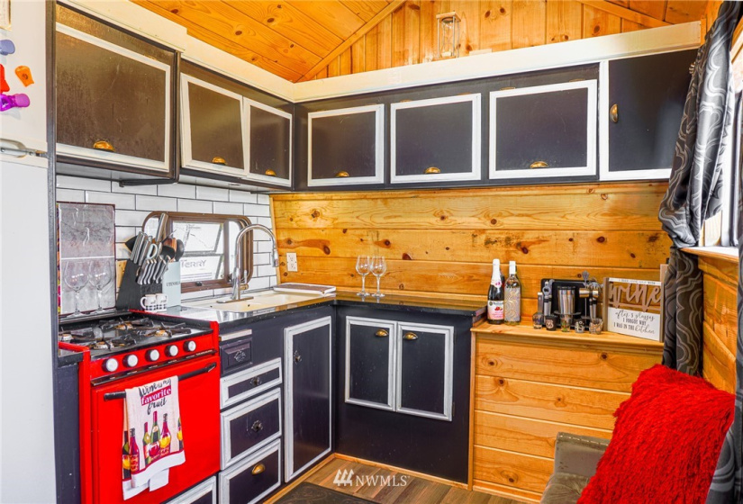 5920 200th, Lynnwood, Washington 98036, 1 Bedroom Bedrooms, ,1 BathroomBathrooms,Manufactured In Park,For Sale,200th,NWM1875251