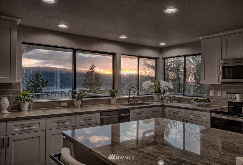 25302 153rd, Monroe, Washington 98272, 5 Bedrooms Bedrooms, ,4 BathroomsBathrooms,Residential,For Sale,153rd,NWM1874589