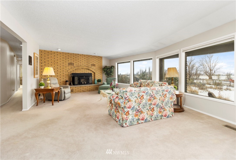 1810 Waneta, Sunnyside, Washington 98944, 3 Bedrooms Bedrooms, ,2 BathroomsBathrooms,Residential,For Sale,Waneta,NWM1875612
