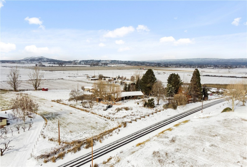 1810 Waneta, Sunnyside, Washington 98944, 3 Bedrooms Bedrooms, ,2 BathroomsBathrooms,Residential,For Sale,Waneta,NWM1875612