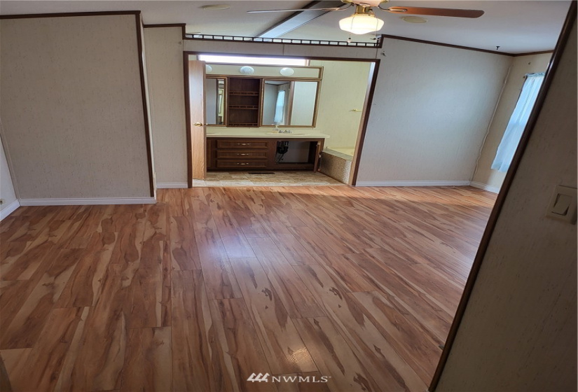 39100 Pacific Hwy, Woodland, Washington 98674, 3 Bedrooms Bedrooms, ,2 BathroomsBathrooms,Manufactured In Park,For Sale,Pacific Hwy,NWM1875029