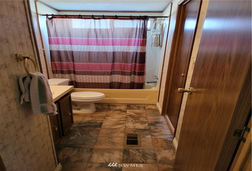 39100 Pacific Hwy, Woodland, Washington 98674, 3 Bedrooms Bedrooms, ,2 BathroomsBathrooms,Manufactured In Park,For Sale,Pacific Hwy,NWM1875029
