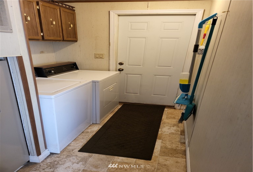 39100 Pacific Hwy, Woodland, Washington 98674, 3 Bedrooms Bedrooms, ,2 BathroomsBathrooms,Manufactured In Park,For Sale,Pacific Hwy,NWM1875029