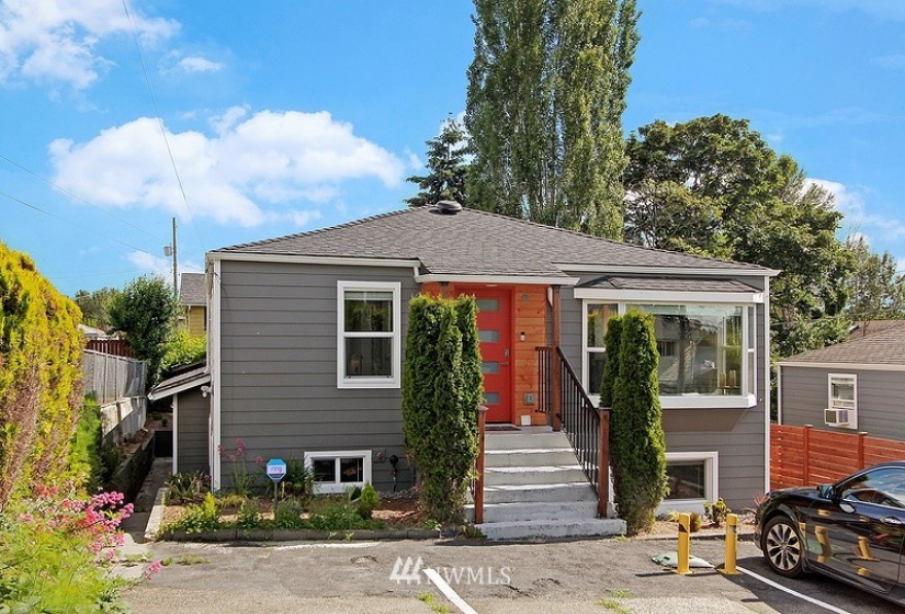 3217 Kenyon, Seattle, Washington 98118, 8 Bedrooms Bedrooms, ,3 BathroomsBathrooms,Residential,For Sale,Kenyon,NWM1875633