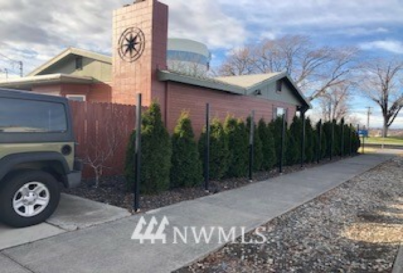 903 Juniper, Moses Lake, Washington 98837, 4 Bedrooms Bedrooms, ,1 BathroomBathrooms,Residential,For Sale,Juniper,NWM1875837