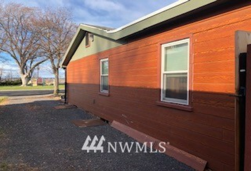 903 Juniper, Moses Lake, Washington 98837, 4 Bedrooms Bedrooms, ,1 BathroomBathrooms,Residential,For Sale,Juniper,NWM1875837