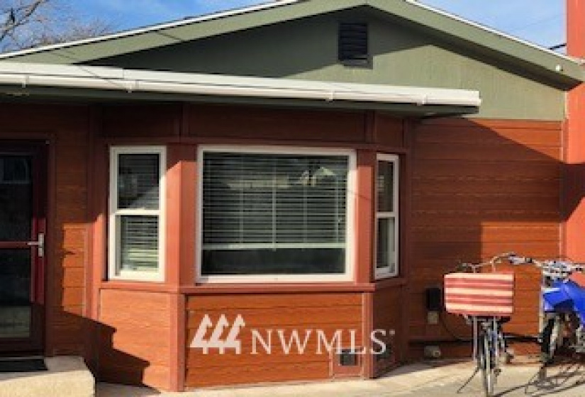 903 Juniper, Moses Lake, Washington 98837, 4 Bedrooms Bedrooms, ,1 BathroomBathrooms,Residential,For Sale,Juniper,NWM1875837