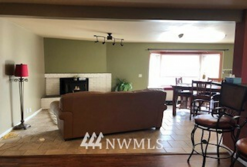 903 Juniper, Moses Lake, Washington 98837, 4 Bedrooms Bedrooms, ,1 BathroomBathrooms,Residential,For Sale,Juniper,NWM1875837