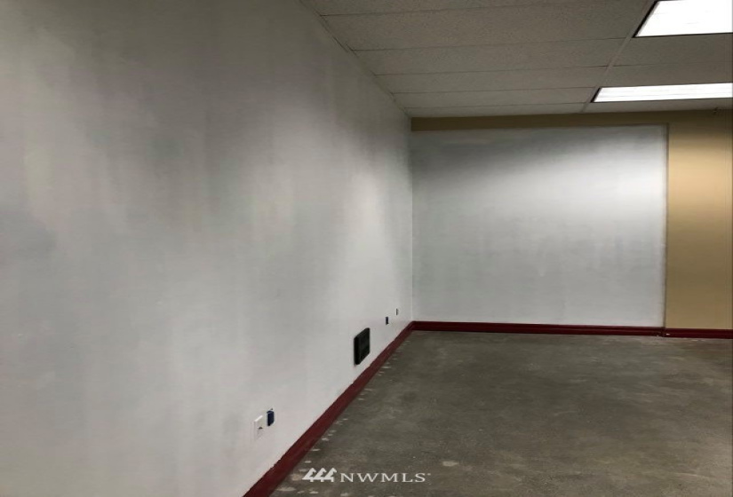 105 3rd, Lynden, Washington 98264, ,Commercial Sale,For Sale,3rd,NWM1876211