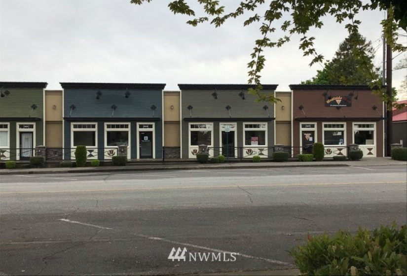 105 3rd, Lynden, Washington 98264, ,Commercial Sale,For Sale,3rd,NWM1876211