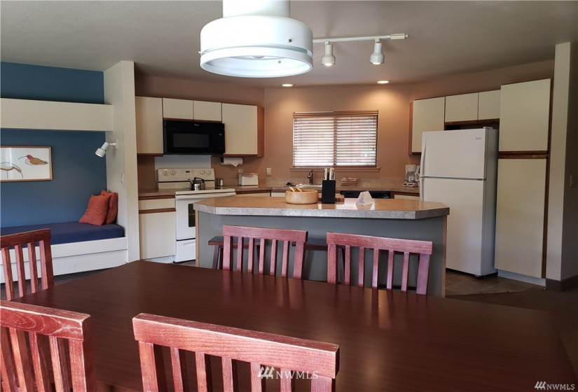 1 Lodge 606-F, Manson, Washington 98831, 2 Bedrooms Bedrooms, ,2 BathroomsBathrooms,Residential,For Sale,Lodge,Lodge 606-F,NWM1876169