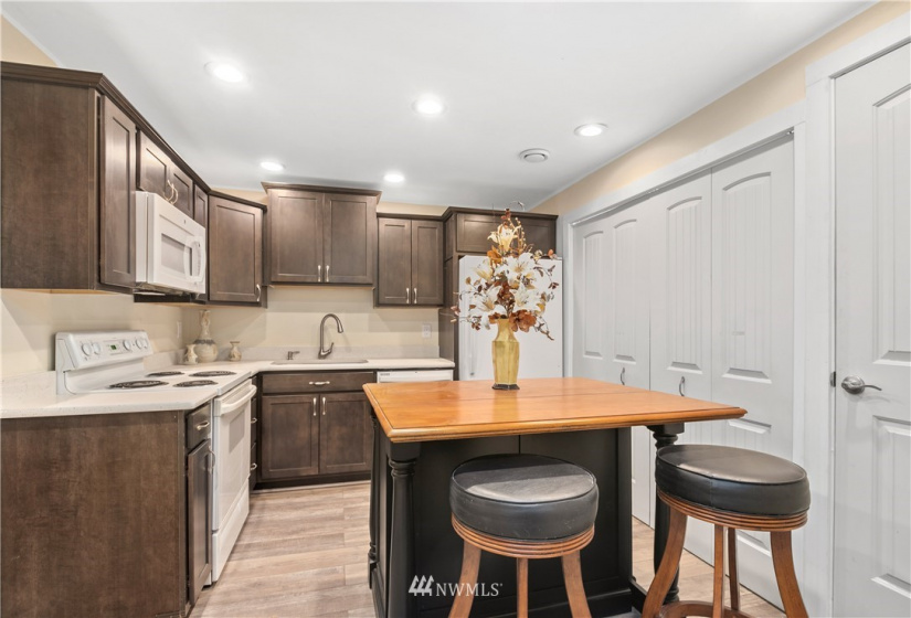 36510 Mountain, Eatonville, Washington 98328, 4 Bedrooms Bedrooms, ,3 BathroomsBathrooms,Residential,For Sale,Mountain,NWM1875736
