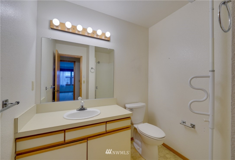 651 Bayshore, Oak Harbor, Washington 98277, 2 Bedrooms Bedrooms, ,2 BathroomsBathrooms,Residential,For Sale,Waterside Condo,Bayshore,NWM1873239
