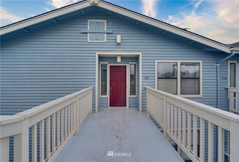 651 Bayshore, Oak Harbor, Washington 98277, 2 Bedrooms Bedrooms, ,2 BathroomsBathrooms,Residential,For Sale,Waterside Condo,Bayshore,NWM1873239