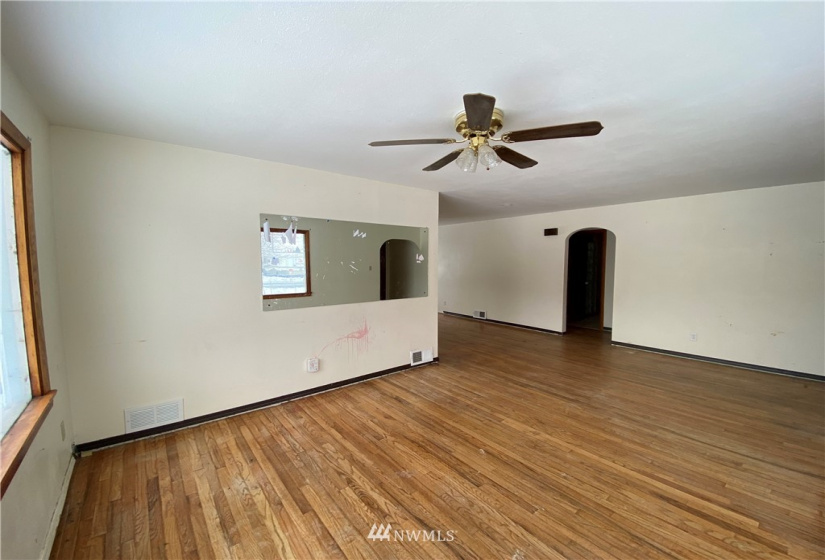 309 Dayton, Dayton, Washington 99328, 2 Bedrooms Bedrooms, ,Residential,For Sale,Dayton,NWM1876347