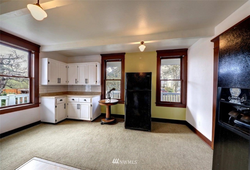 211 Pearl, Ilwaco, Washington 98624, 8 Bedrooms Bedrooms, ,5 BathroomsBathrooms,Residential,For Sale,Barnes Add 03 04 E60',Pearl,NWM1874672
