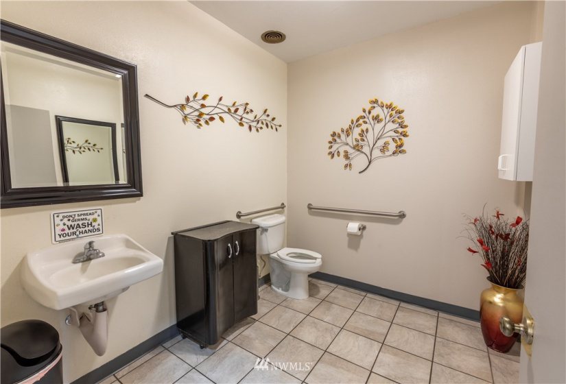 54 Basin, Ephrata, Washington 98823, ,Commercial Sale,For Sale,Basin,NWM1876400