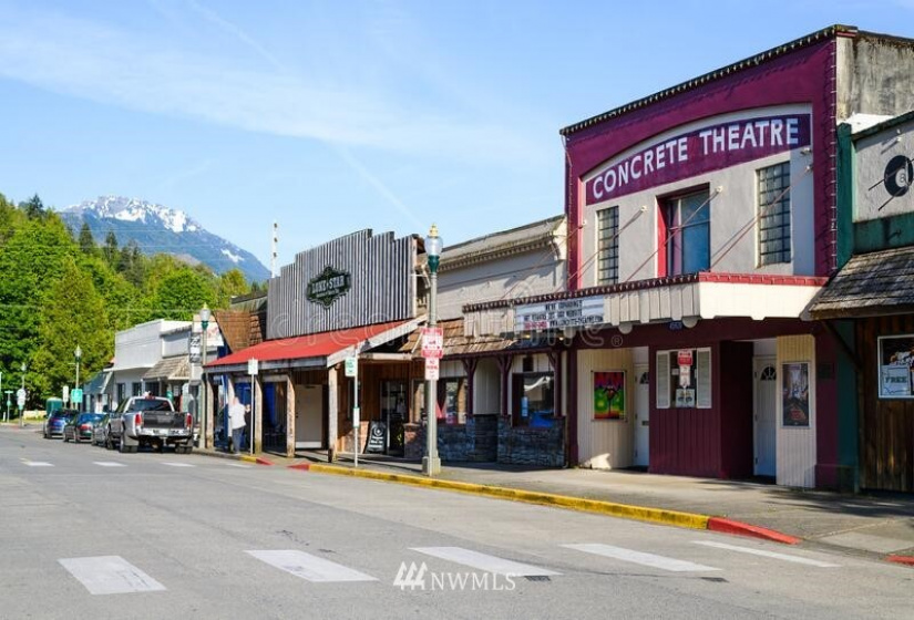 45905 Main, Concrete, Washington 98237, ,Commercial Sale,For Sale,Main,NWM1873100