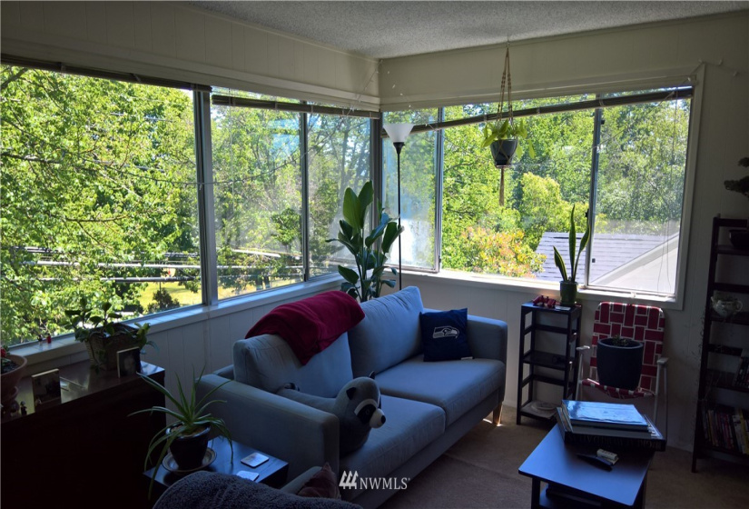 8613 Roosevelt, Seattle, Washington 98115, ,Residential Income,For Sale,Roosevelt,NWM1876298
