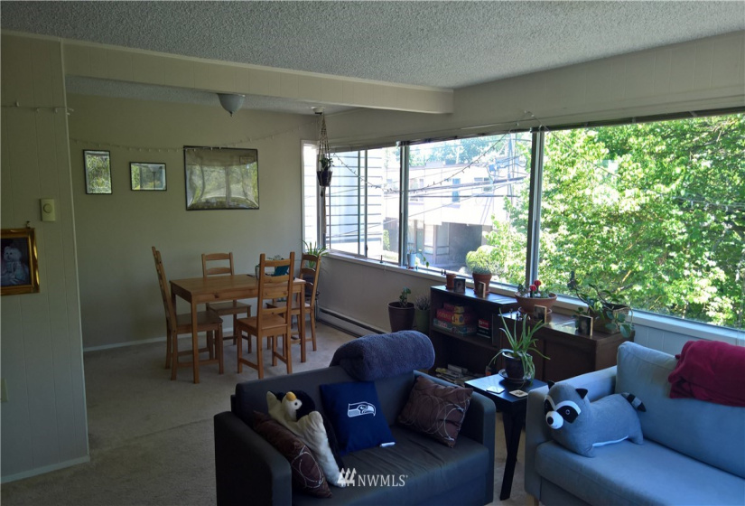 8613 Roosevelt, Seattle, Washington 98115, ,Residential Income,For Sale,Roosevelt,NWM1876298