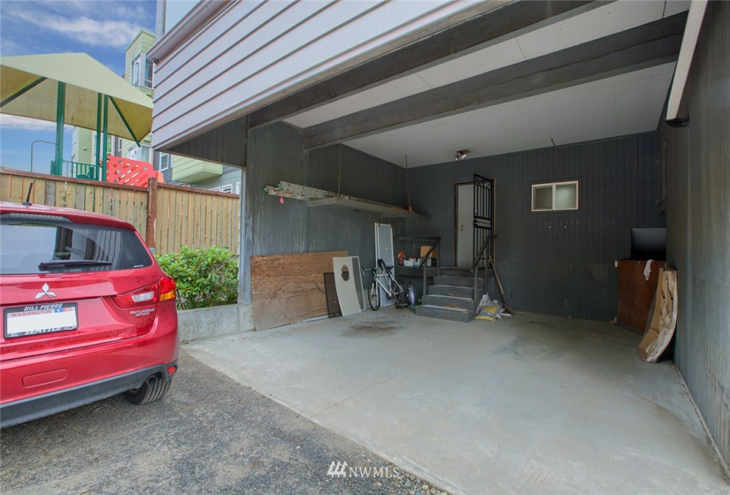 8613 Roosevelt, Seattle, Washington 98115, ,Residential Income,For Sale,Roosevelt,NWM1876298
