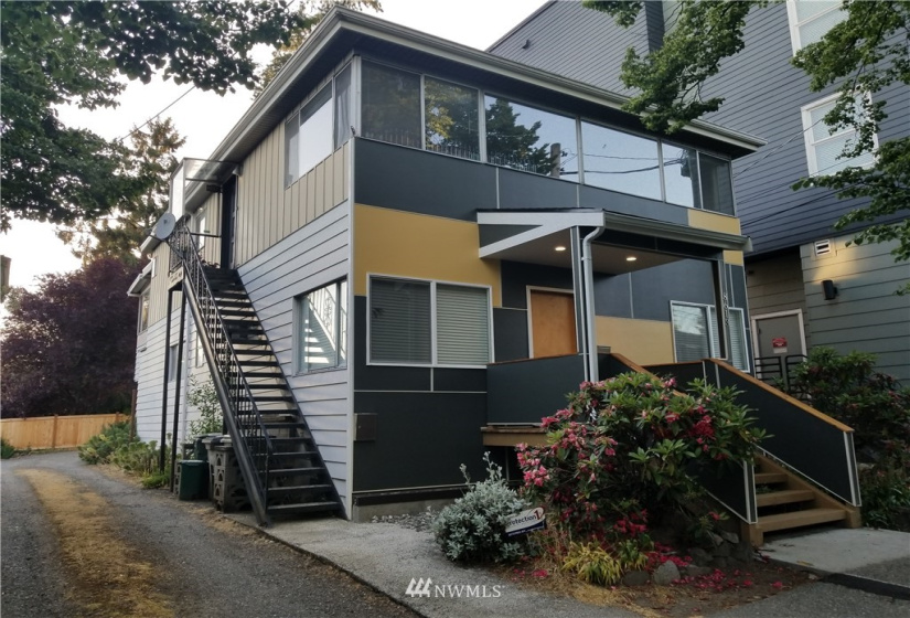8613 Roosevelt, Seattle, Washington 98115, ,Residential Income,For Sale,Roosevelt,NWM1876298