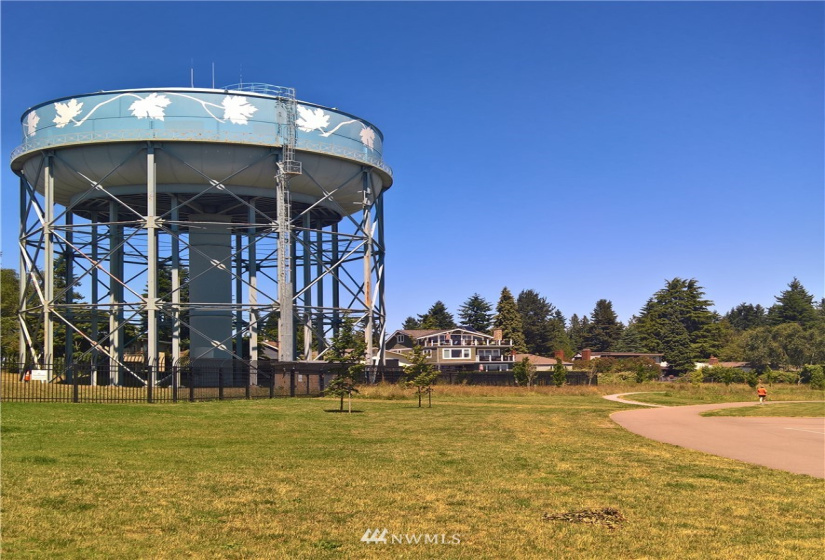 8613 Roosevelt, Seattle, Washington 98115, ,Residential Income,For Sale,Roosevelt,NWM1876298