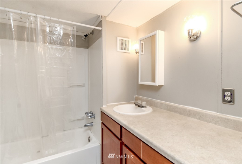 436 Long, Wilkeson, Washington 98396, 2 Bedrooms Bedrooms, ,1 BathroomBathrooms,Residential,For Sale,Long,NWM1876578