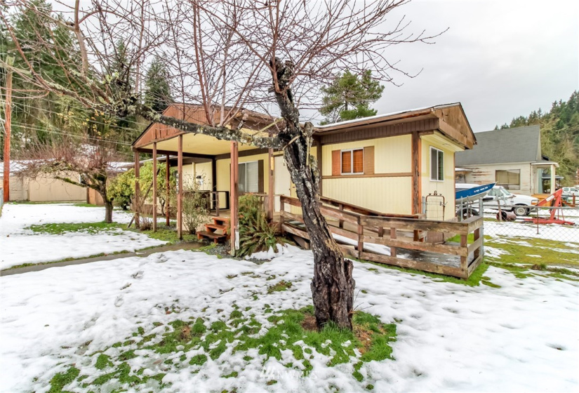 436 Long, Wilkeson, Washington 98396, 2 Bedrooms Bedrooms, ,1 BathroomBathrooms,Residential,For Sale,Long,NWM1876578