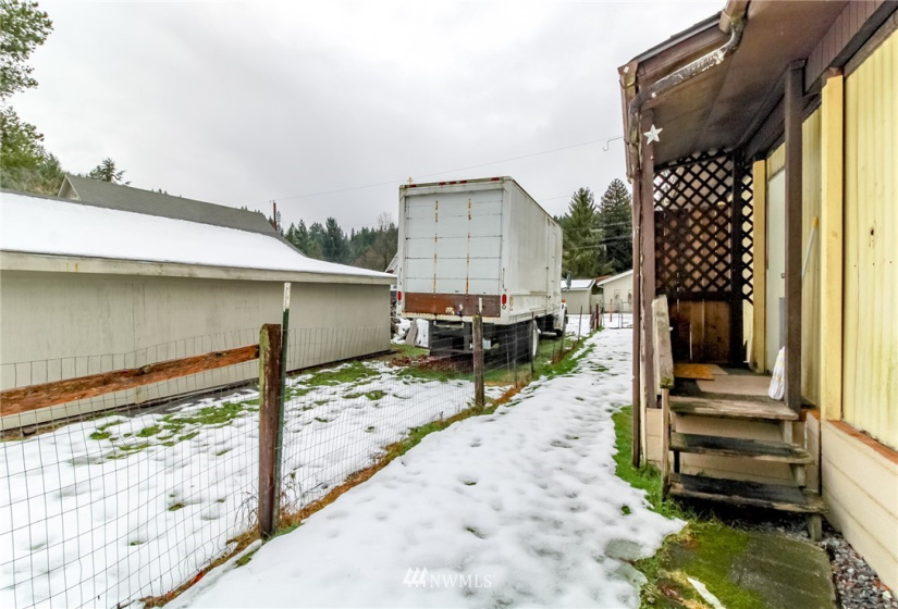 436 Long, Wilkeson, Washington 98396, 2 Bedrooms Bedrooms, ,1 BathroomBathrooms,Residential,For Sale,Long,NWM1876578