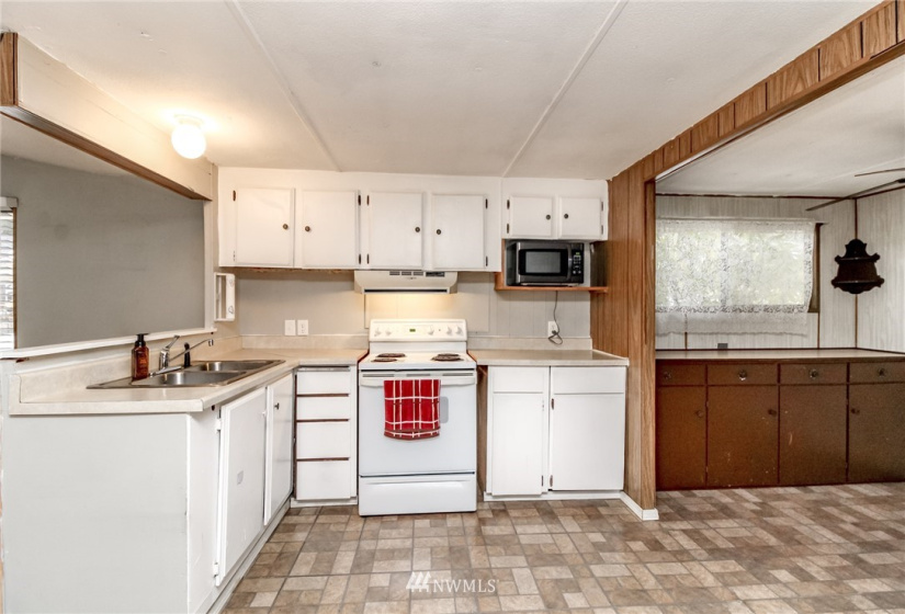 436 Long, Wilkeson, Washington 98396, 2 Bedrooms Bedrooms, ,1 BathroomBathrooms,Residential,For Sale,Long,NWM1876578