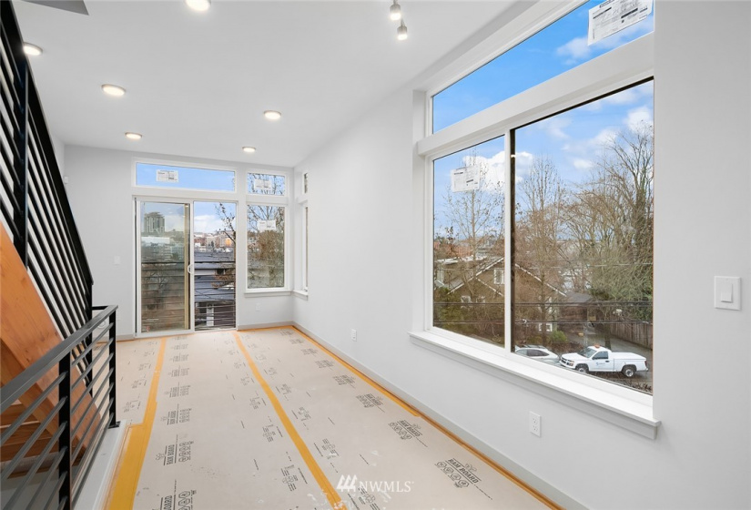 3215 Fuhrman, Seattle, Washington 98102, 4 Bedrooms Bedrooms, ,Residential,For Sale,Fuhrman,NWM1874938