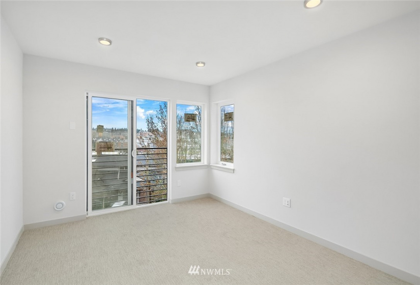 3215 Fuhrman, Seattle, Washington 98102, 4 Bedrooms Bedrooms, ,Residential,For Sale,Fuhrman,NWM1874938