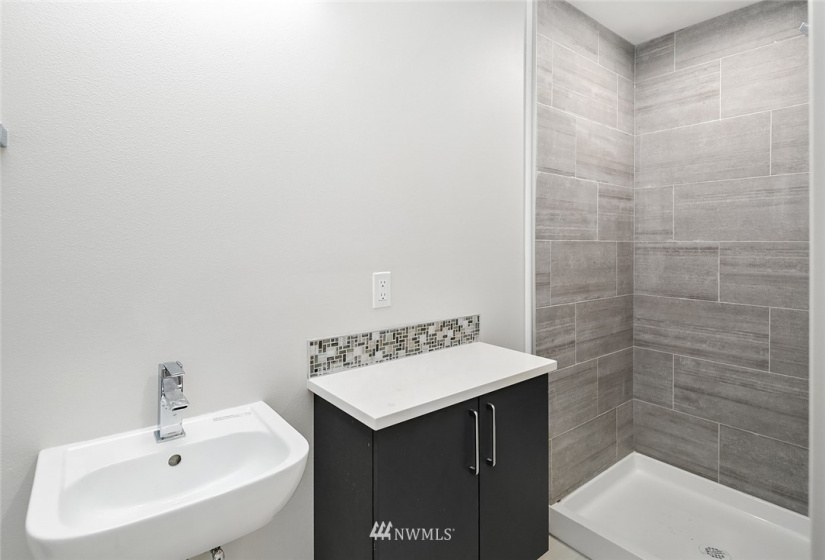3215 Fuhrman, Seattle, Washington 98102, 4 Bedrooms Bedrooms, ,Residential,For Sale,Fuhrman,NWM1874938