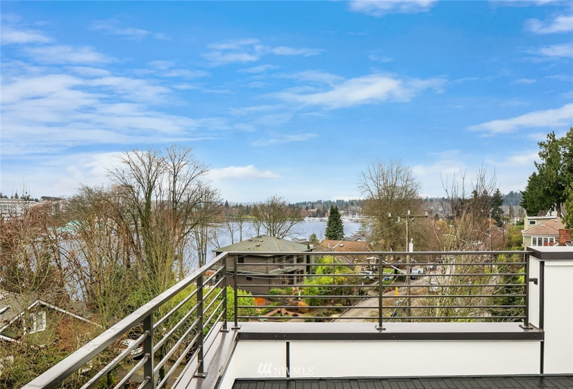 3215 Fuhrman, Seattle, Washington 98102, 4 Bedrooms Bedrooms, ,Residential,For Sale,Fuhrman,NWM1874938
