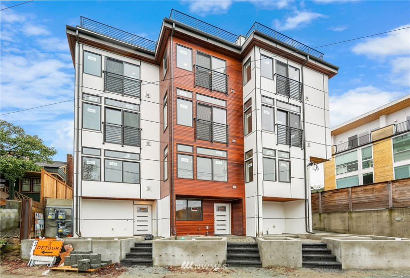 3215 Fuhrman, Seattle, Washington 98102, 4 Bedrooms Bedrooms, ,Residential,For Sale,Fuhrman,NWM1874938