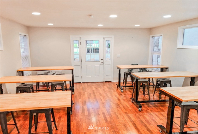 2212 Broadway, Everett, Washington 98201, 1 Bedroom Bedrooms, ,Residential,For Sale,Broadway,NWM1876674