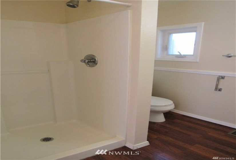 2212 Broadway, Everett, Washington 98201, 1 Bedroom Bedrooms, ,Residential,For Sale,Broadway,NWM1876674