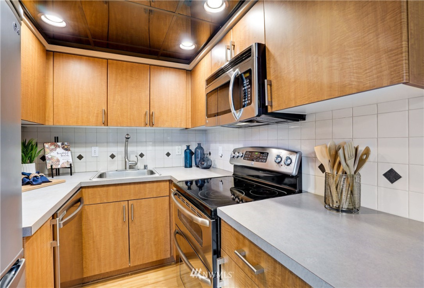 905 Cherry, Seattle, Washington 98104, 1 Bedroom Bedrooms, ,1 BathroomBathrooms,Residential,For Sale,Nine Cherry Square,Cherry,NWM1875965