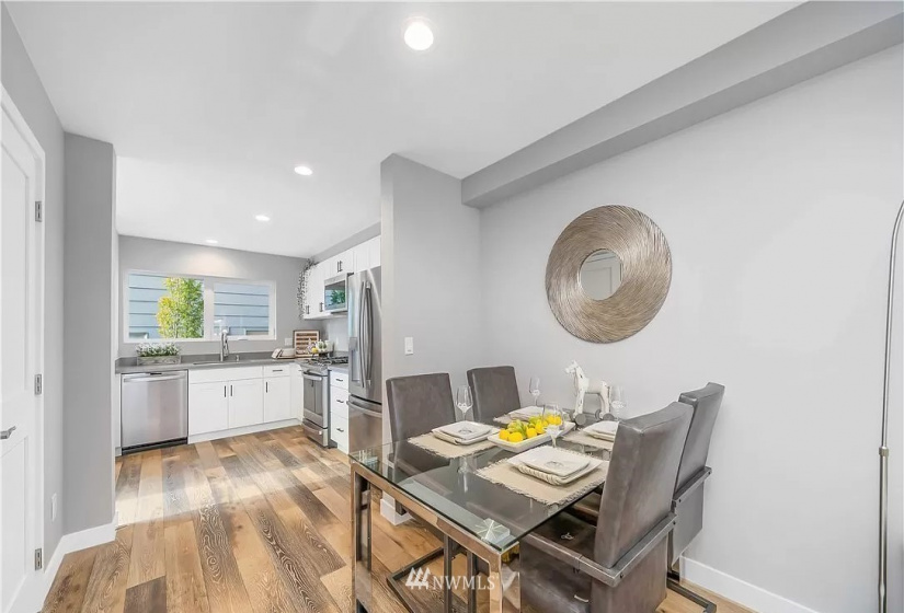 417 Martin Luther King JR Wy S, Seattle, Washington 98144, 2 Bedrooms Bedrooms, ,Residential Lease,For Rent,Martin Luther King JR Wy S,NWM1876745