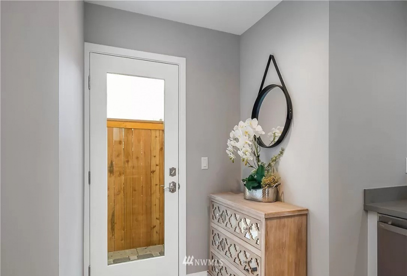 417 Martin Luther King JR Wy S, Seattle, Washington 98144, 2 Bedrooms Bedrooms, ,Residential Lease,For Rent,Martin Luther King JR Wy S,NWM1876745